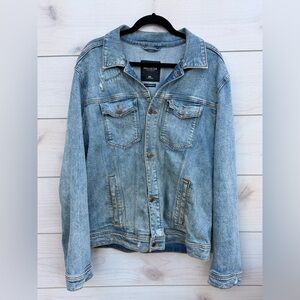 Men’s Light Wash Denim Jacket